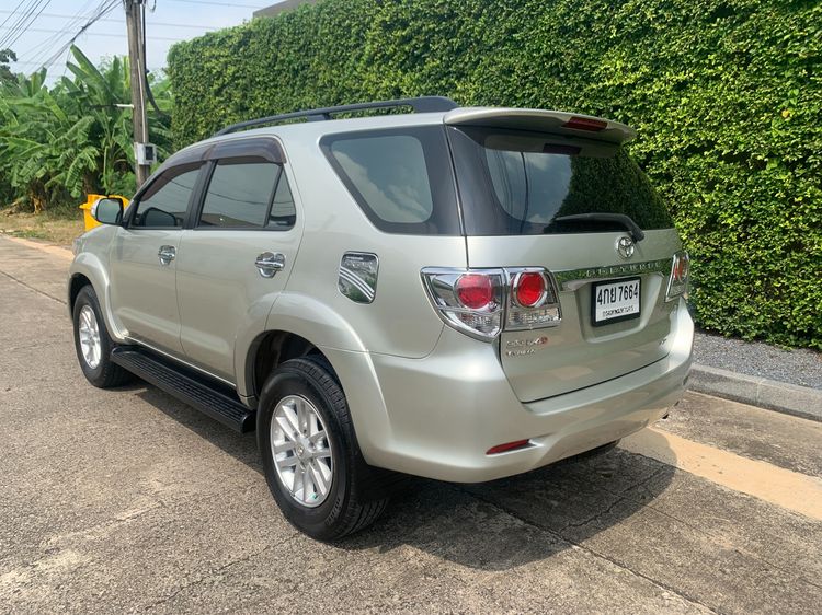 Toyota Fortuner 2015 3.0 V Utility-car ดีเซล ไม่ติดแก๊ส เกียร์อัตโนมัติ เทา รูปที่ 4