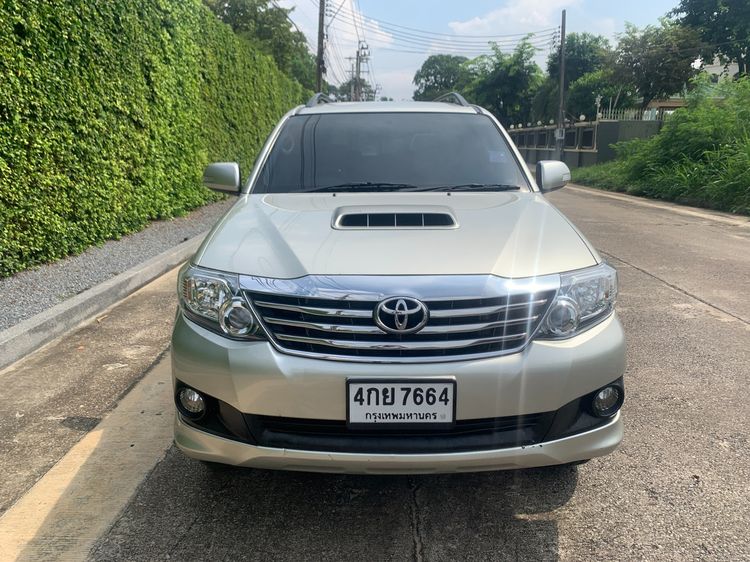 Toyota Fortuner 2015 3.0 V Utility-car ดีเซล ไม่ติดแก๊ส เกียร์อัตโนมัติ เทา รูปที่ 2