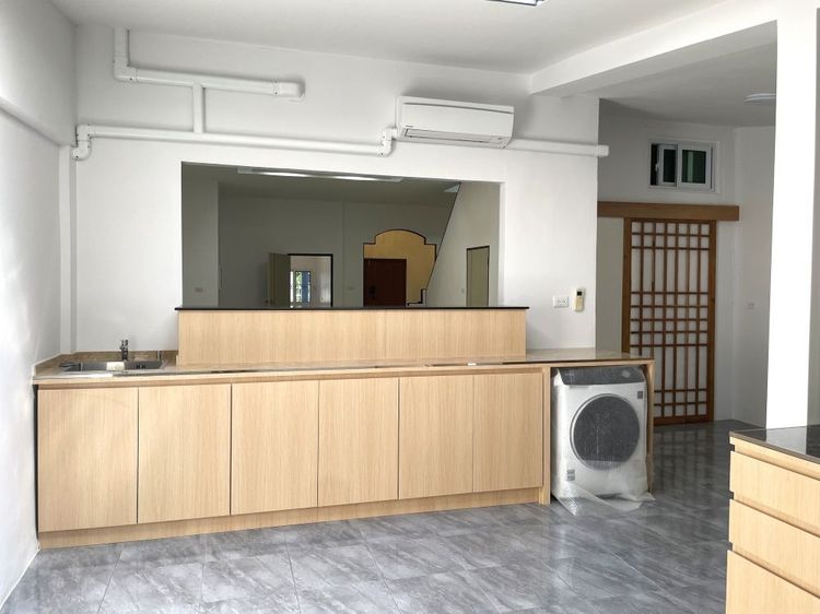 ไม่มี Storey Townhome for Rent in the Heart of Thonglor - Ideal for Living or Home Office Near BTS Ekkamai THB 80,000 per Month รูปที่ 3