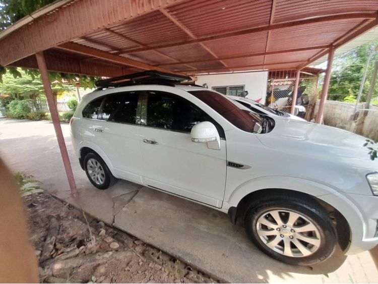 รถ Chevrolet Captiva 2.0 LSX สี ขาว