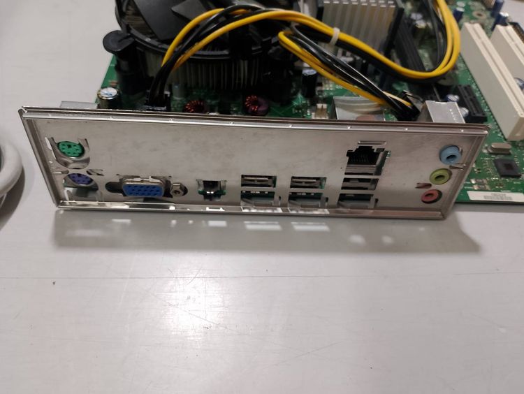 ชุดซีพียู -เมนบอร์ดเพื่อการศึกษา  รูปที่ 4