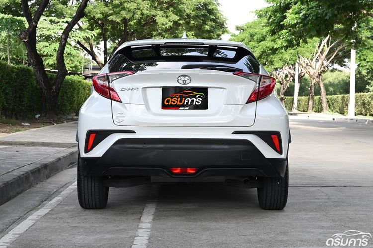 Toyota C-HR 2018 1.8 Entry Utility-car เบนซิน ไม่ติดแก๊ส เกียร์อัตโนมัติ ขาว รูปที่ 4