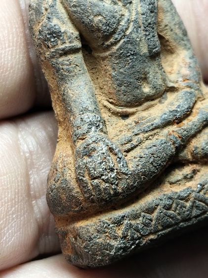 พระสิกขีลำพูนเนื้อเขียวครับ รูปที่ 14