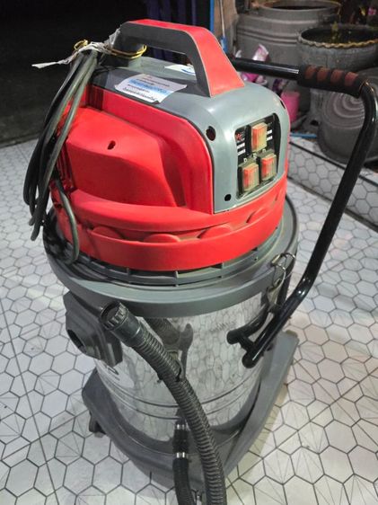 เครื่องดูดฝุ่น 3 มอเตอร์ 80 L.