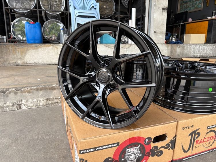 ล้อแม็กมือ1 ขอบ17 ก้านY 5รู114 กว้าง8 ออฟ35 สีดำเงา ล้อเบา FLOW FORMING งานJP งานสวยมากๆ รูปที่ 5