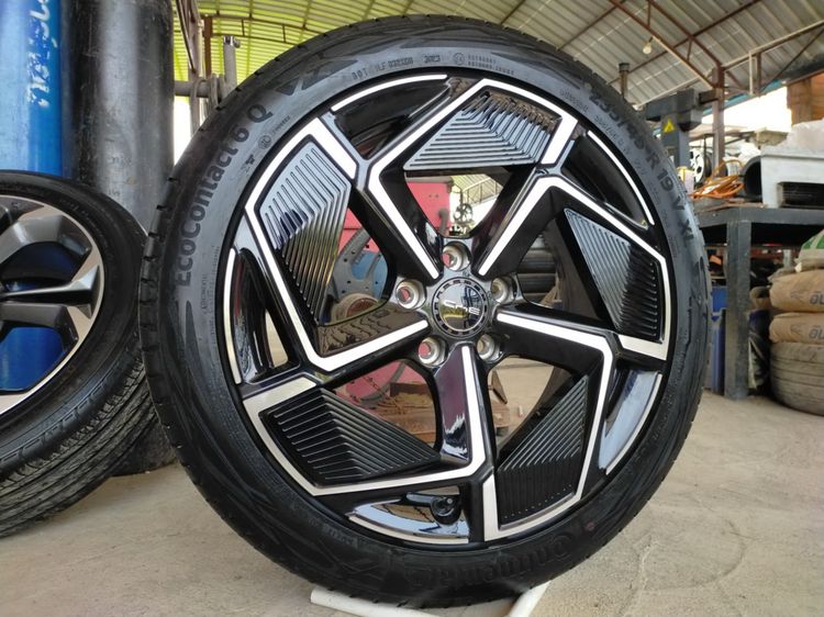 แม็กขอบ 19 สีเดิม พร้อมยางคอนติ 235 45 19 ปี23ใส่ chr innova camry revo vigo bydอื่นๆ 5 รู 120 รูปที่ 2