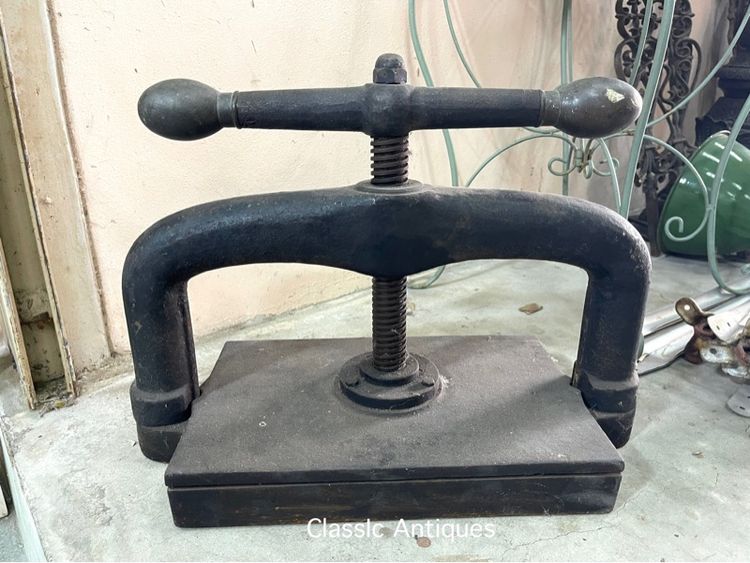 เครื่องอัดผ้า เหล็กหล่อโบราณ เก่าสะสม A2