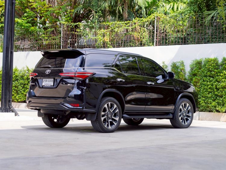 Toyota Fortuner 2021 2.4 Legender 4WD Utility-car ดีเซล ไม่ติดแก๊ส เกียร์อัตโนมัติ ดำ รูปที่ 4