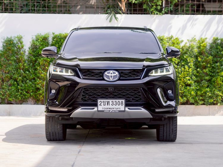 Toyota Fortuner 2021 2.4 Legender 4WD Utility-car ดีเซล ไม่ติดแก๊ส เกียร์อัตโนมัติ ดำ รูปที่ 2