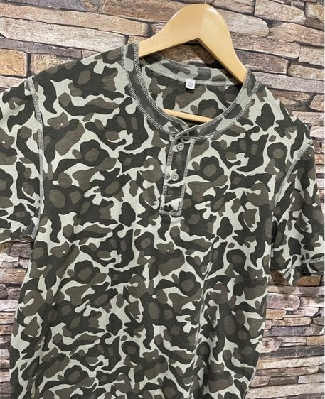 เสื้อ Uniqlo❗️saleส่งฟรี รูปที่ 2