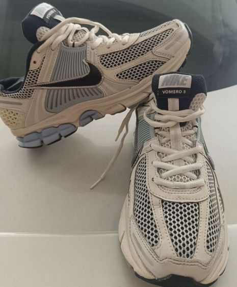 ขาว ผ้าใบ อื่นๆ รองเท้าผ้าใบ UK 7 | EU 40 2/3 | US 8.5 ขาย Nike Vomero 5  size 40.5-260cm สภาพสวย ของแท้ นิยม