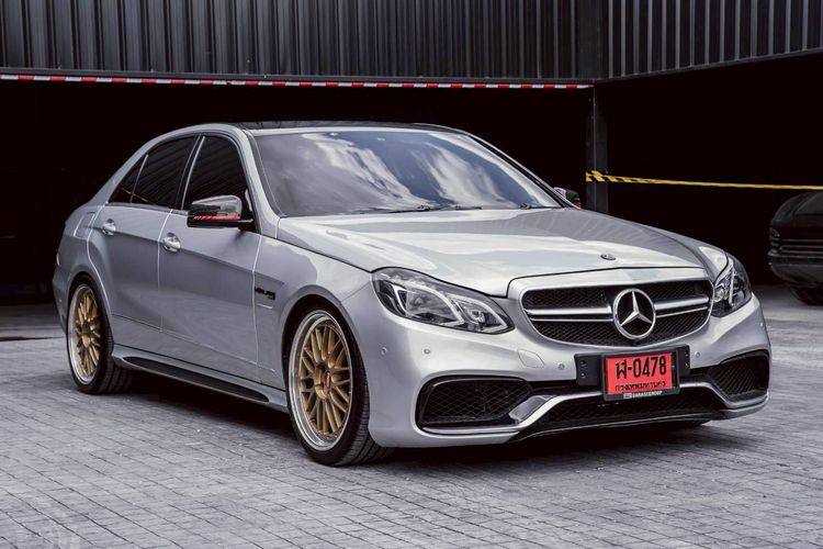 รถ Mercedes-Benz E-Class E200 สี เทา