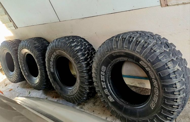 maxxis 33x12.5x15