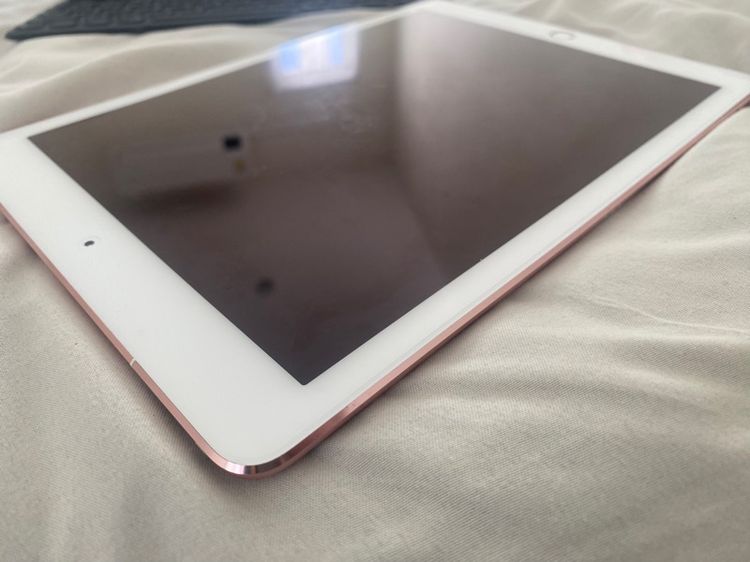 Ipad Pro 9.7 นิ้ว 32GB Wifi,Celular แถม ipad Pro Smart Keyboard สภาพสวย ไม่มีลอยตก รูปที่ 7