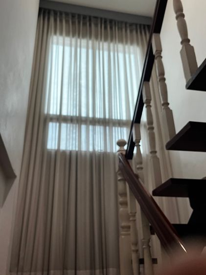 ผ้าฝ้าย ขายชุดผ้าม่านโถงบันได แบบทึบแสง สภาพใหม่