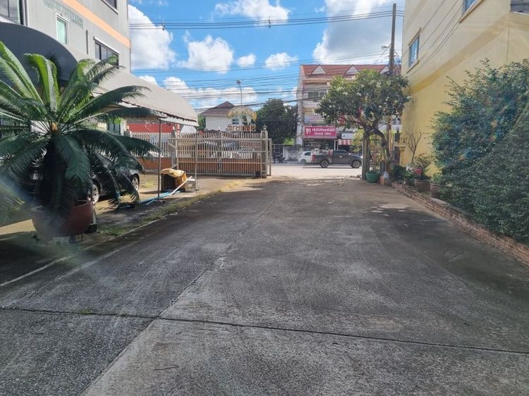 ขายที่ดินพร้อมสิ่งปลูกสร้าง 2-0-21.3 ไร่ ถูกที่สุดในบ้านศรีฐาน จ.ขอนแก่น ทำเลทอง ใกล้ Central ขอนแก่น รูปที่ 3