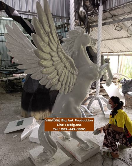 รูปปั้นม้าเพกาซัส (ม้าติดปีก)