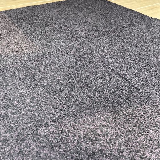 พรมแผ่นปูพื้น พื้นหลังสักหลาด สีดำเข้มผสม รูปที่ 9