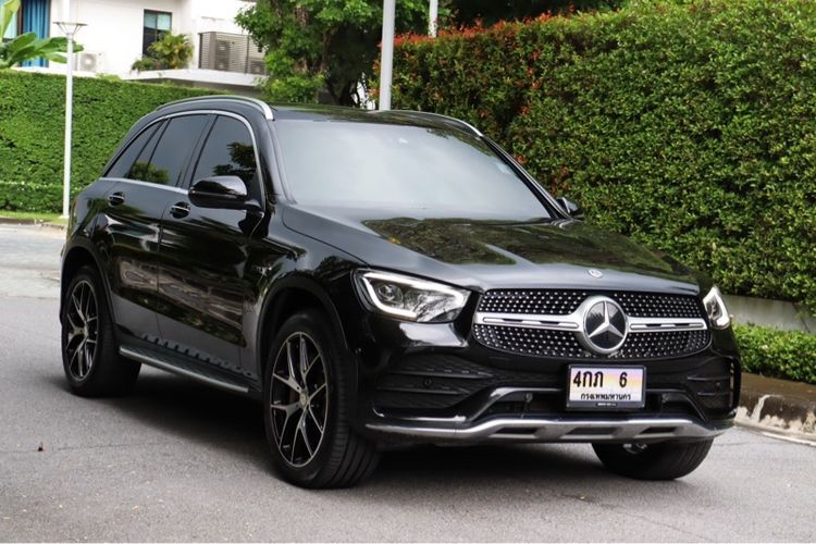 Mercedes-Benz GLC-Class 2021 GLC300e Utility-car ปลั๊กอินไฮบริด (PHEV) เกียร์อัตโนมัติ ดำ รูปที่ 2