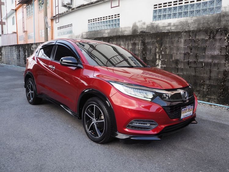 รถ Honda HR-V 1.8 RS สี แดง