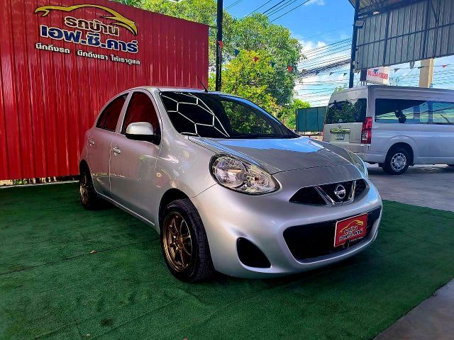 รถ Nissan March 1.2 E สี บรอนซ์เงิน