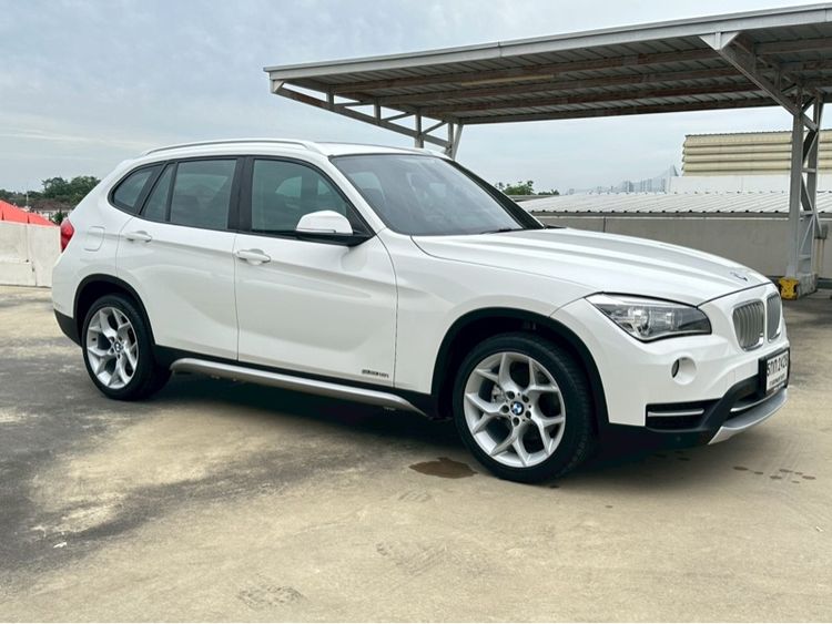 BMW X1 2013 2.0 sDrive18i xLine Utility-car เบนซิน ไม่ติดแก๊ส เกียร์อัตโนมัติ ขาว รูปที่ 2