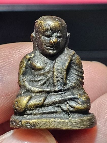 รูปหล่อหลวงพ่อเงิน รูปที่ 2
