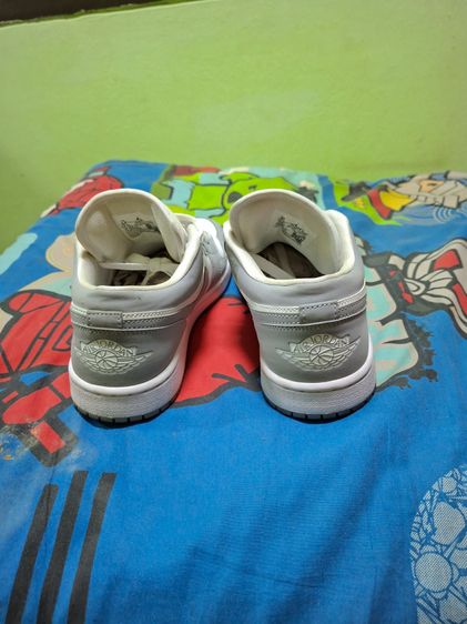 รองเท้า Air Jordan 1 Low สี Wolf Grey  รูปที่ 3
