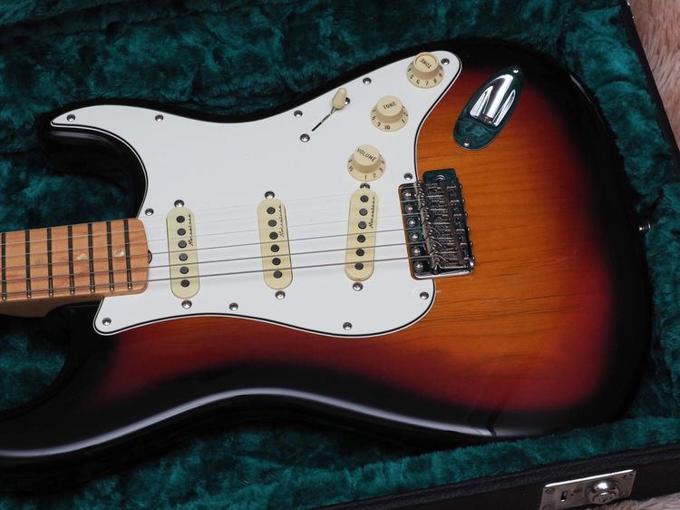 ขาย Fender 2023 Steve Lacy People Pleaser รูปที่ 3