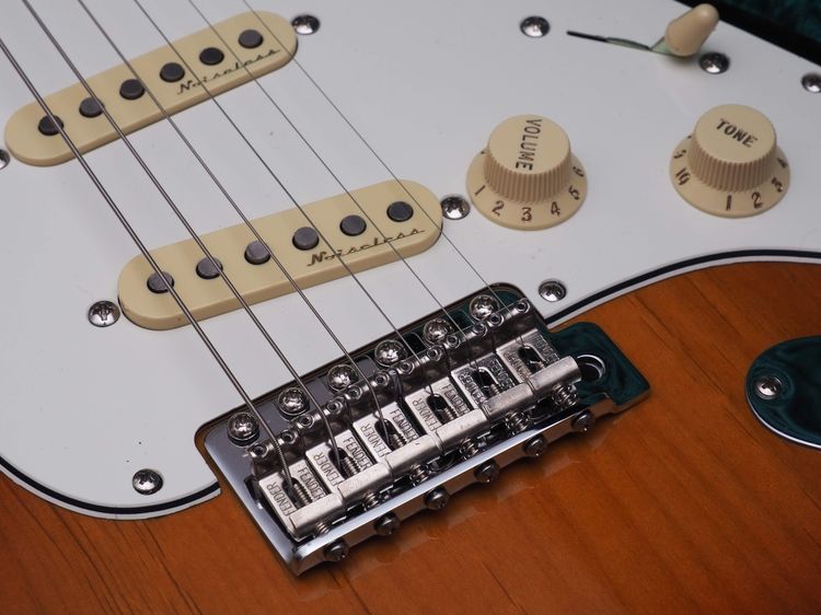 ขาย Fender 2023 Steve Lacy People Pleaser รูปที่ 4