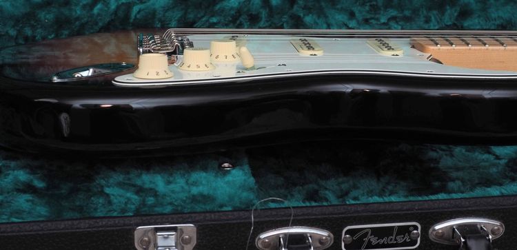 ขาย Fender 2023 Steve Lacy People Pleaser รูปที่ 14