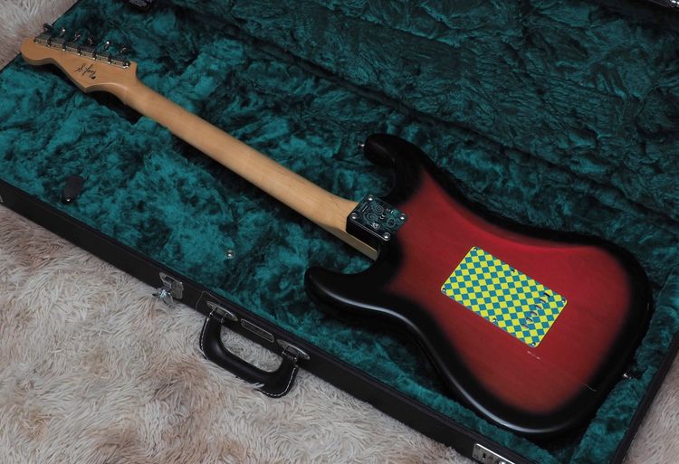 ขาย Fender 2023 Steve Lacy People Pleaser รูปที่ 8