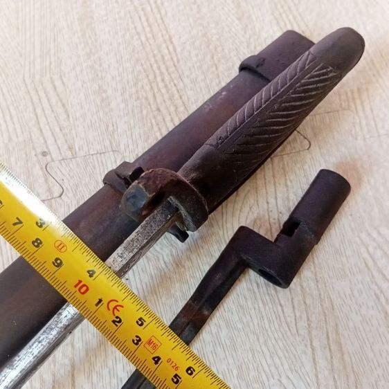 ดาบยาวสหภาพโซเวียตและหอกปลายปืuแหลมเก่าๆ  ไม่คม รูปที่ 4