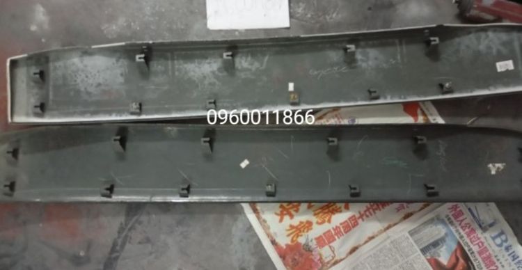 กาบฝาท้าย แท้  ปาเจโร่16 รูปที่ 2