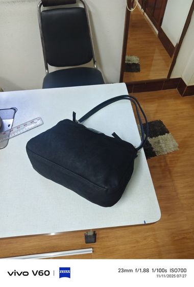 กระเป๋า คล้องไหล่ FENDIแท้ รูปที่ 2