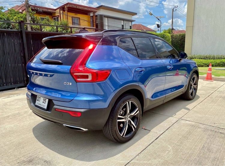 Volvo XC40 2020 2.0 T4 Momentum Utility-car ดีเซล ไม่ติดแก๊ส เกียร์อัตโนมัติ ฟ้า รูปที่ 4