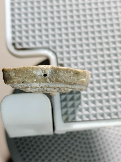 พระผงวัดคู้สลอด พิมพ์ขี่เม่น  รูปที่ 3