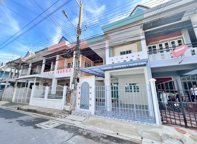 มีบางส่วน ทาวน์เฮ้าส์ 2 ชั้น ม.บดินทร์รักษา 4 แต่งใหม่ทั้งหลัง 3นอน 2น้ำ 20 ตรว.ใกล้แฟชั่น รถไฟฟ้าสายสีชมพู รูปที่ 2