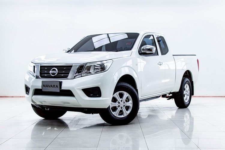 Nissan Navara 2020 2.5 E Pickup ดีเซล ไม่ติดแก๊ส เกียร์ธรรมดา ขาว รูปที่ 4