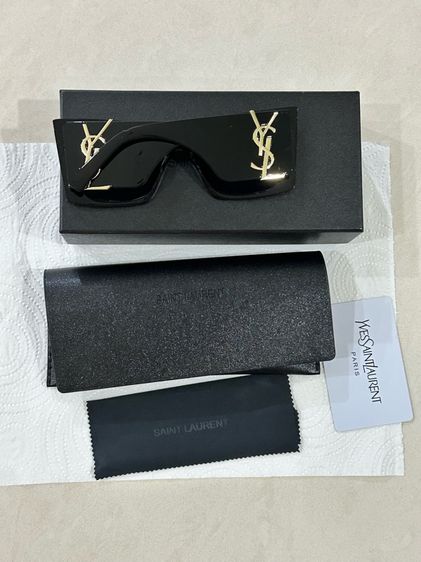 แว่นตากันแดด YSL รูปที่ 2