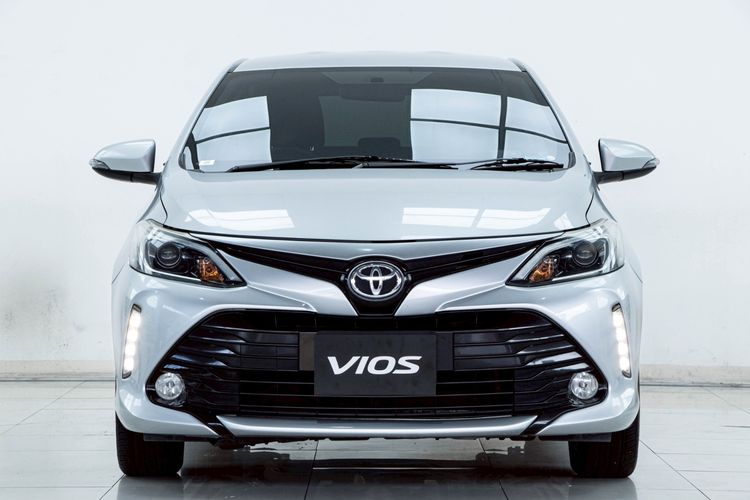 Toyota Vios 2017 1.5 G Sedan เบนซิน ไม่ติดแก๊ส เกียร์อัตโนมัติ เทา รูปที่ 4