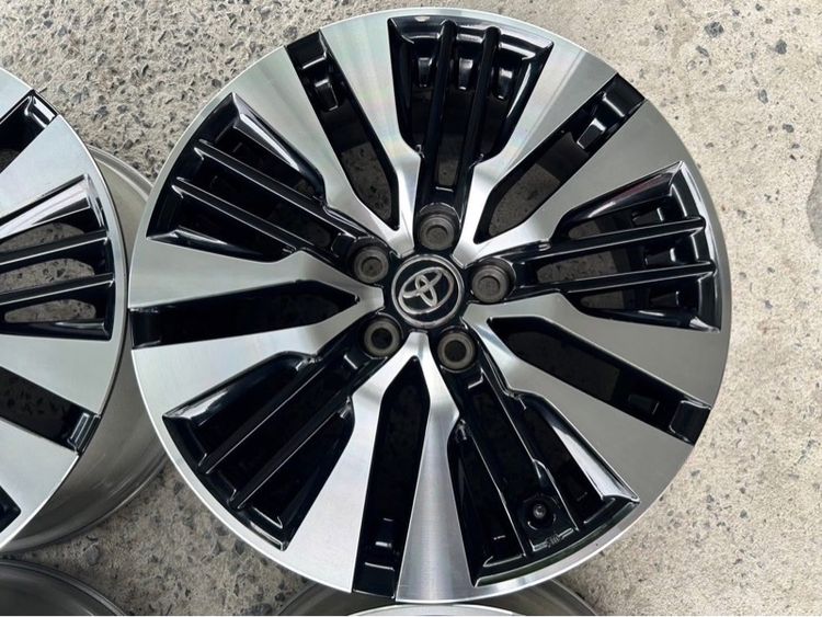 แม็กแท้ Toyota Alphard SC ขอบ18 5รู114 สภาพสวยมาก สีเดิมไม่มีเบียด รูปที่ 6