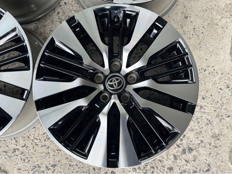 แม็กแท้ Toyota Alphard SC ขอบ18 5รู114 สภาพสวยมาก สีเดิมไม่มีเบียด รูปที่ 3