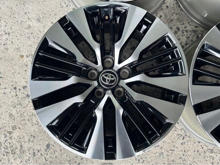 แม็กแท้ Toyota Alphard SC ขอบ18 5รู114 สภาพสวยมาก สีเดิมไม่มีเบียด รูปที่ 4