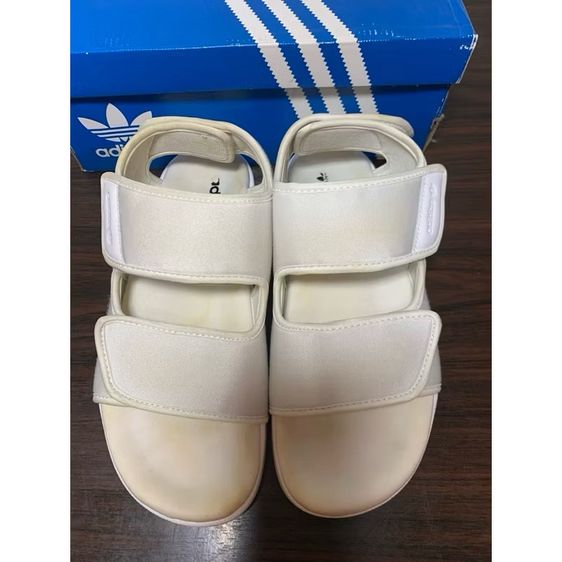 adidas ของแท้ มือสอง ใส่ครั้งเดียว พร้อมกล่อง รูปที่ 2