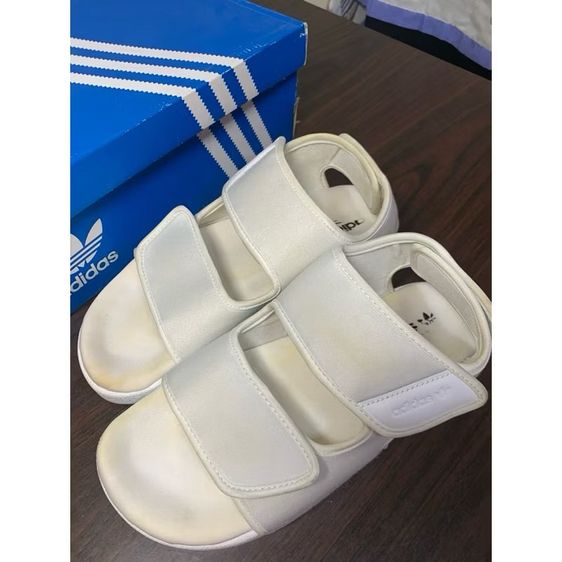 adidas ของแท้ มือสอง ใส่ครั้งเดียว พร้อมกล่อง