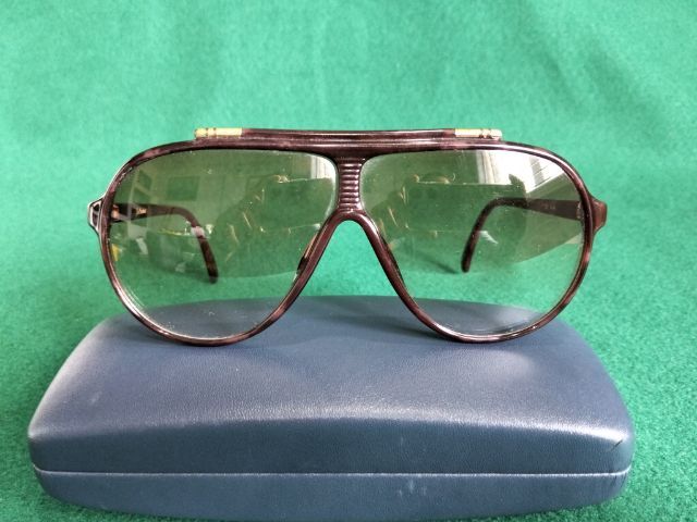 อื่นๆ แว่นตากันแดด แว่นกันแดด vintage ทรง Aviator แบรนด์ Jean Chartant ยุค 90 หายากตัวเฟรมลายกระสีน้ำตาลกระจกทูโทนสีชาอ่อนๆใส่สบายตัวเบา 
