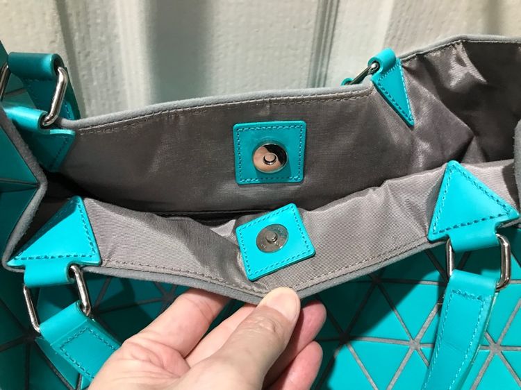  ลดราคา Issey Miyake แท้ ใบใหญ่ สภาพดี  รูปที่ 5