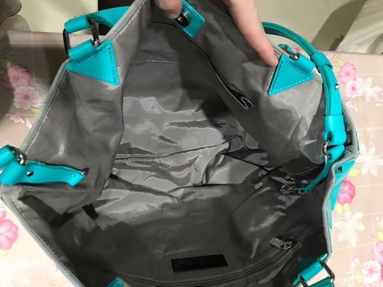  ลดราคา Issey Miyake แท้ ใบใหญ่ สภาพดี  รูปที่ 17