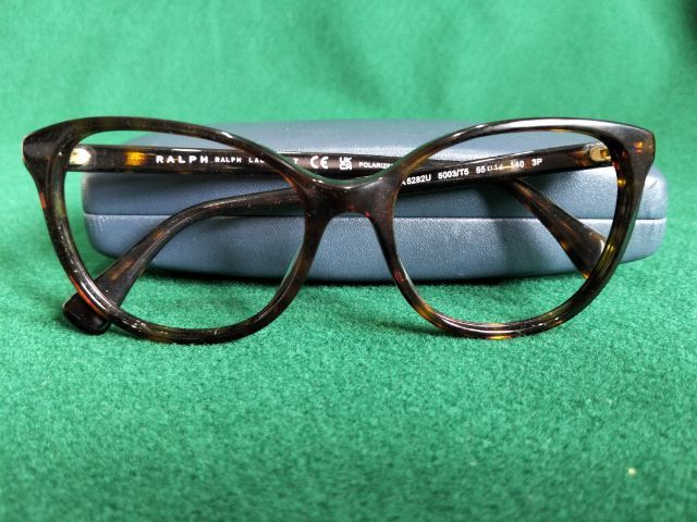 กรอบแว่นตาแบรนด์ Ralph Lauren รุ่น RA5282U แท้ ขนาด 55-18-140 mm.เฟรมสีน้ำตาลลายกระข้างในก้านมีการเสริมเหล็กทนทานและเบาสภาพไม่มีชำรุดและหัก รูปที่ 6